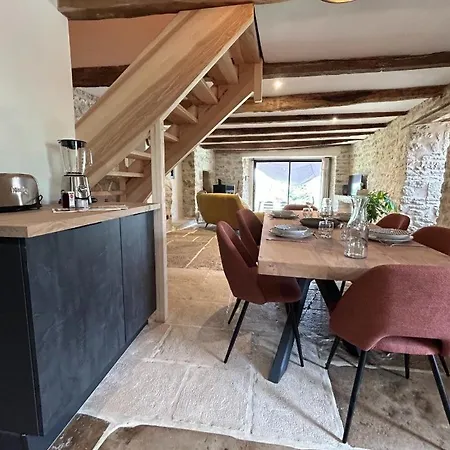 Canilhac Pour 4 Personnes Avec Piscine Partagee Et Vue Panoramique En Lozere