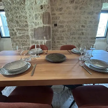 Canilhac Pour 4 Personnes Avec Piscine Partagee Et Vue Panoramique En Lozere Dom wakacyjny Banassac
