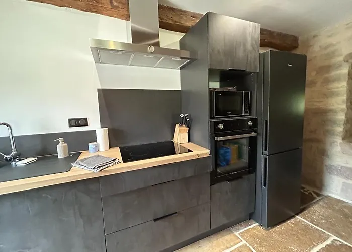 Canilhac Pour 4 Personnes Avec Piscine Partagee Et Vue Panoramique En Lozere Holiday home
