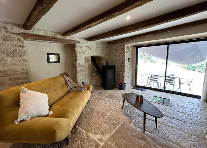 Holiday home Canilhac Pour 4 Personnes Avec Piscine Partagee Et Vue Panoramique En Lozere Banassac